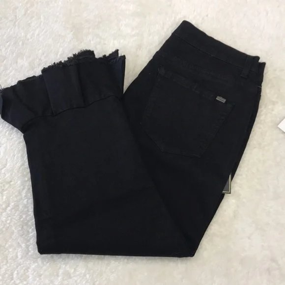 DG2 by Diane Gilman Women's Ruffle Hem Cropped Jeans - Picture 6 of 9